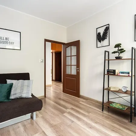 Good Mood In Center By Renters *